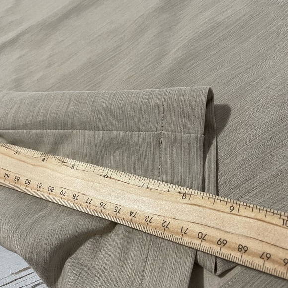 Greg Norman Performance Shorts Sz 40 Khaki Golf Men’s - Picture 9 of 9